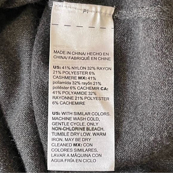 Chico’s Women’s Cashmere Blend Wrap Front Sweater Size 1 Regular Size M  Grey - Picture 11 of 12